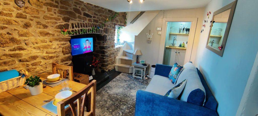 Butterfly Cottage, 1 bed holiday cottage in the Tamar Valley on the Devon / Cornwall border