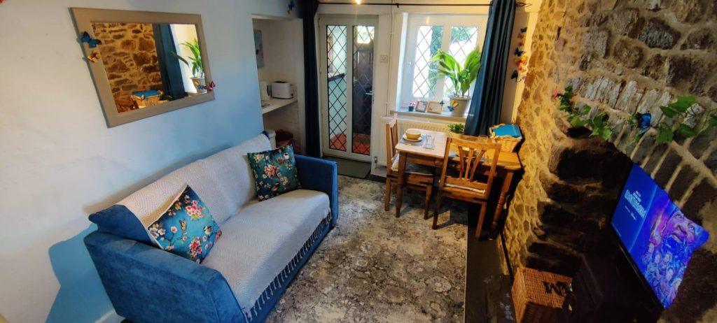 Butterfly Cottage, 1 bed holiday cottage in the Tamar Valley on the Devon / Cornwall border