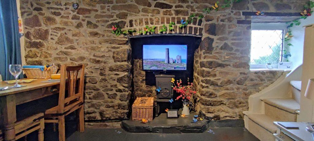 Butterfly Cottage, 1 bed holiday cottage in the Tamar Valley on the Devon / Cornwall border