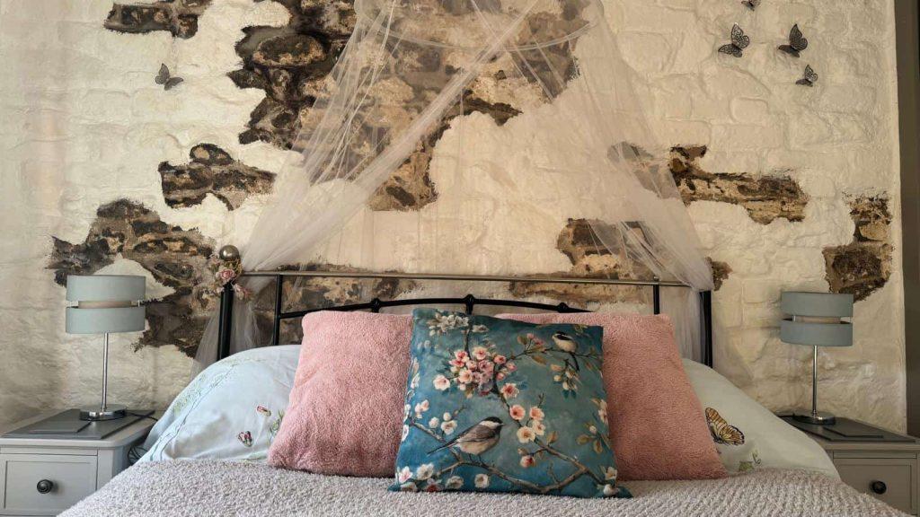 Butterfly Cottage, 1 bed holiday cottage in the Tamar Valley on the Devon / Cornwall border